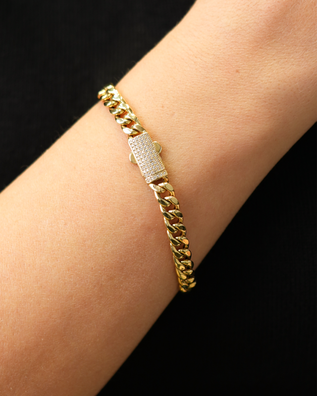 Gurmet Zincir Altın Bileklik – Taşlı Kilit Detaylı