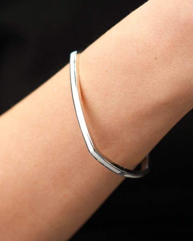 Beyaz Altın Geometrik Kelepçe